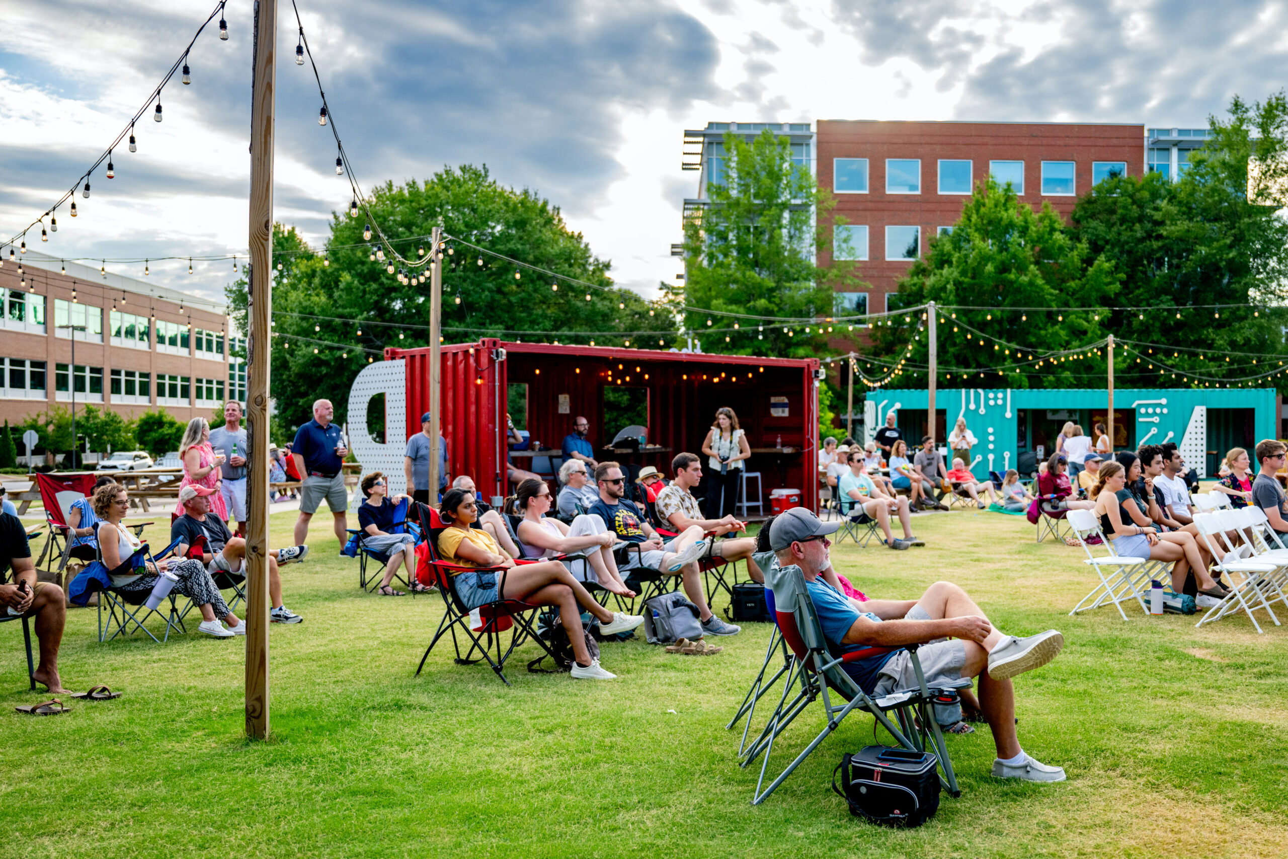 Concert-goers enjoy an evening of music and fellowship at and Artist Notes event at The Corner on Centennial Campus. Photo by Becky Kirkland.